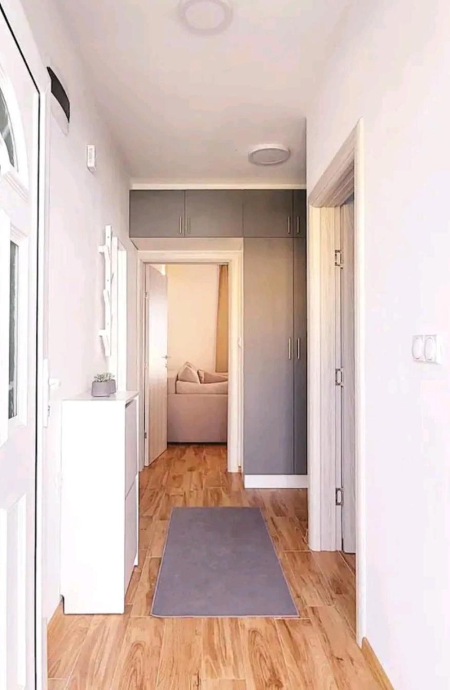 Laurel Apartments Бар Стая снимка